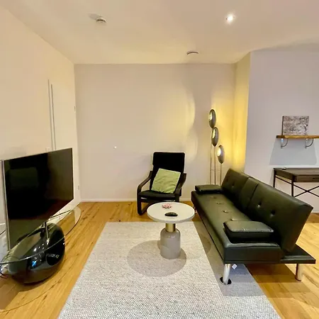 Moderne Gemuetliche - Zentral Und Naturnah Apartment